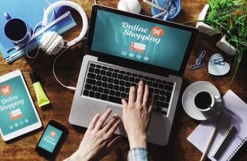 最后來說一個正能量的故事，一個關(guān)于兩代人理性消費(fèi)理性投資的故事。