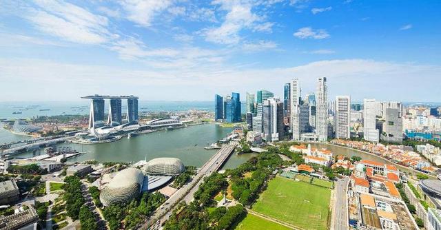 低齡留學(xué)家長要不要陪讀？解讀各國陪讀政策！